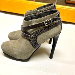 COPY - Guess suede boots